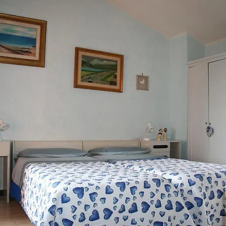 Helen's House Bed & Breakfast *